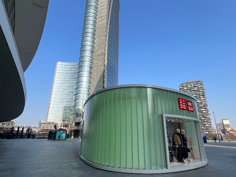 bussola-d-ingresso-store-uniqlo-4