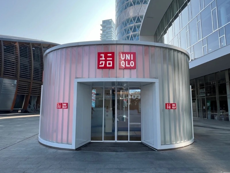 bussola-d-ingresso-store-uniqlo-5